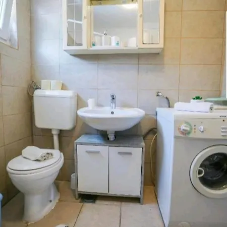 Apartment Casalli 2 *